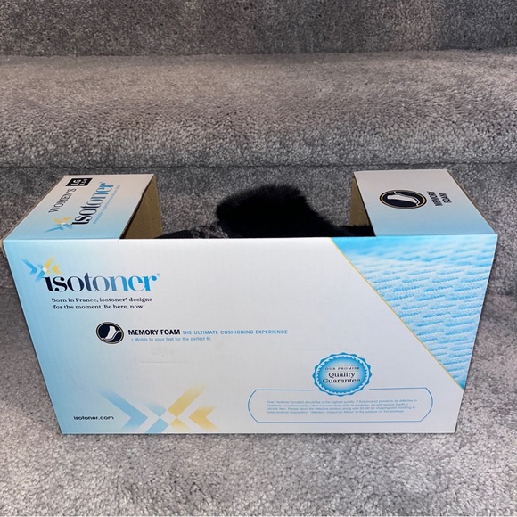 Isotoner Women’s slippers - Picture 4 of 4